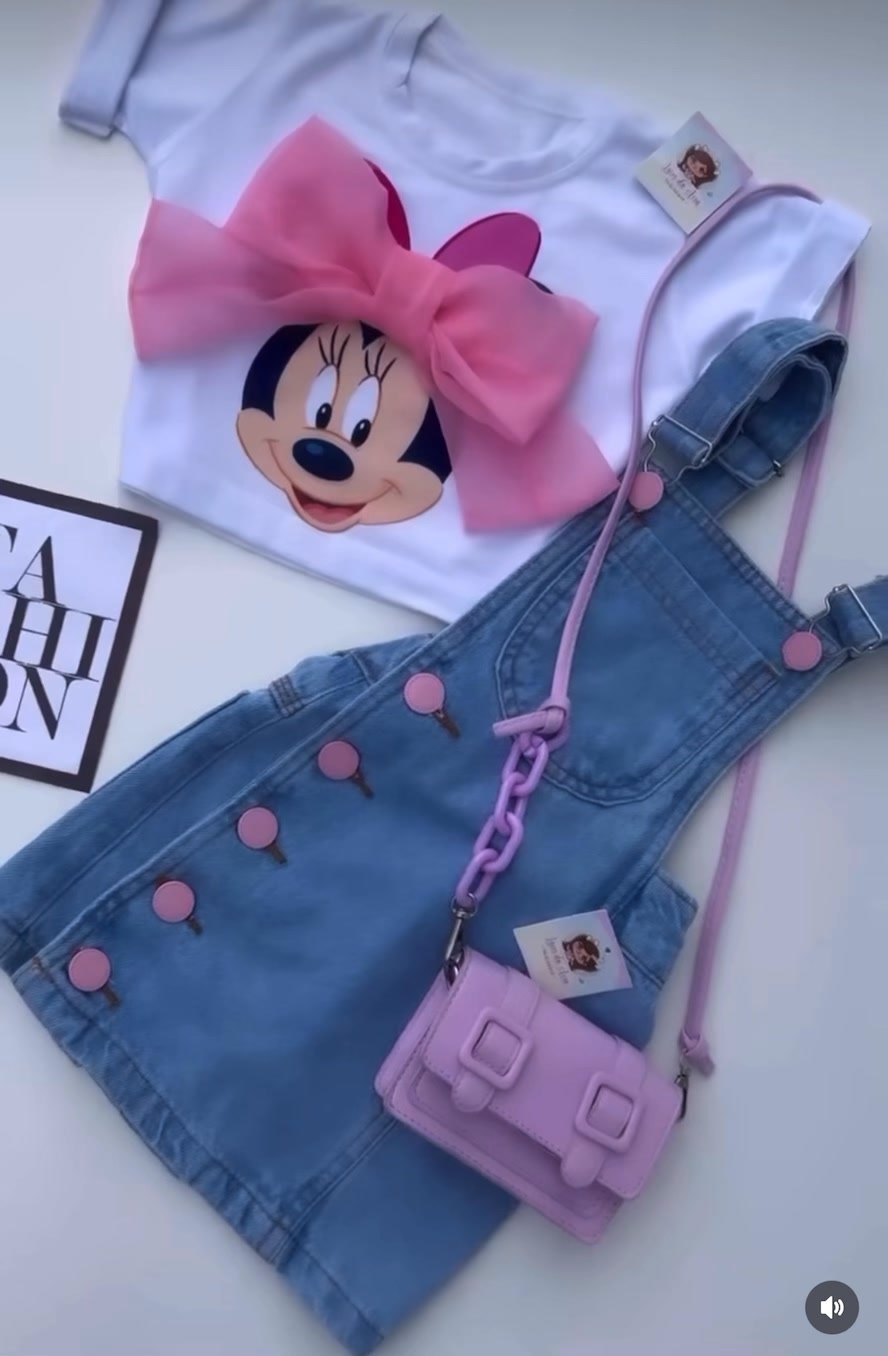 [🆕🇻🇳]  Bông Shop – Thời Trang Thiết Kế Cho Bé và Gia Đình 🧑‍🧒❤️️👶⭐️ Set váy yếm phối áo croptop mickey xinh quá các bé ơi 
Dạ set e đủ size mẹ và bé luôn nhé
 , shares-0✔️ , likes-28❤️️ , date-2025-02-07 05:01:25🇻🇳🇻🇳🇻🇳📰🆕