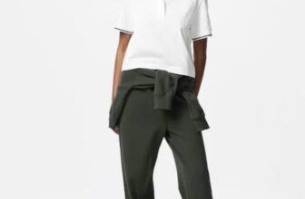 [???] ELIS Shop vnxk – 12 thiên hộ dương p1 Q. Gò vấp HCM  ? Top1Fashion ?  Áo thun polo u n i q l o phối viền 10 điểm luôn. Form chuẩn hãng rộng xinh lắm.
Mùa hè gọn gàng mặc áo này bacsic dễ mặc và phối được đủ các thể loại,full , shares-0✔️ , likes-0❤️️ , date-2025-02-09 20:29:19????????