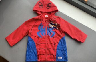 [???]  Tủ mẹ Kate – Shop quần áo trẻ em chuẩn Authentic  ?‍?❤️️?⭐️ Miền Bắc còn lạnh, thêm vào đó là mưa ẩm ướt. Vừa hay em có chiếc áo chống nước, lót nỉ vừa làm áo mưa vừa làm áo khoác, lại cực kỳ thời trang này.Matala , shares-0✔️ , likes-0❤️️ , date-2025-02-09 06:24:02????????