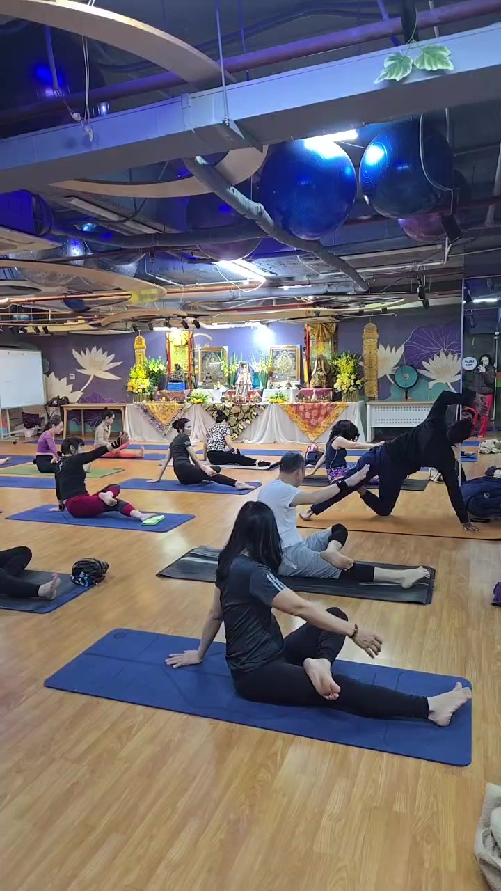 [🆕🇻🇳] ULA Namaste YOGA  – Đào tạo HLV Yoga Quốc tế 🧘 Top1Yoga 🤸🏻‍♀️ Khai thảm đầu năm với ca Yoga 5h45 cùng Master Rakesh tại ULA 
 , shares-0✔️ , likes-9❤️️ , date-2025-02-08 13:01:57🇻🇳🇻🇳🇻🇳📰🆕