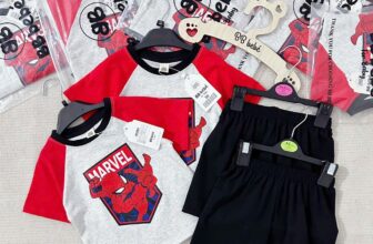 [🆕🇻🇳] Vyan – Mom & Baby Care 😎❤️️⭐️ Tiếp nối thành công phiên bản mùa thu, Em lên bản cộc hèBộ Marvel đỏ đen siêu đẹp hot hitChỉ #125k / thui ạSize cho bé:
– 90: 7-10kg
– 100: 10-12kg , shares-0✔️ , likes-0❤️️ , date-2025-02-13 17:02:55🇻🇳🇻🇳🇻🇳📰🆕