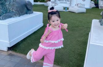 [🆕🇻🇳] Bống BéBé – Chuyên Order QC Hàn 🧑‍🧒❤️️👶⭐️ Vải kẻ thô hàn xuất dư tone hồng baby xinh lém ạ (ngoài hồng đậm hơn chút ạ)
Vải kẻ mặc mát mà đi biển cực kỳ hợp lunnn ạFull set: #169kkBảng sz  , shares-0✔️ , likes-0❤️️ , date-2025-02-14 04:23:07🇻🇳🇻🇳🇻🇳📰🆕