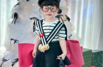 [???] Lê Ngọc Dung – Chuyên sỉ Qate  ?‍?❤️️?⭐️ Ngất xỉuuu zới set này thôi đi ạ mê quá trời mê ce ơi . Cute phomai que đảm pảo k đụng hàng
Hàng thiết kế đẹp đến từng đường kim, mũi chỉ ạ
Mã #V44 sz 8-2 , shares-0✔️ , likes-7❤️️ , date-2025-02-09 16:00:51????????