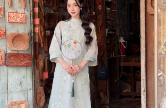 [🆕🇻🇳] YAME – For the love of black & white 👕 Top1Fashion 👗  “Tà lụa phiêu bồng trong cơn phong lặng
Diễm Tinh mỹ lệ tựa ánh bình minh”Diễm Tinh với dáng áo nhẹ nhàng ôm lấy đường cong cơ thể, không gò bó nhưng vẫn , shares-2✔️ , likes-4❤️️ , date-2025-02-09 15:00:02🇻🇳🇻🇳🇻🇳📰🆕