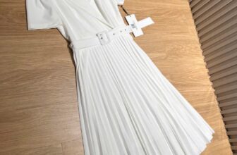 [🆕🇻🇳] Băngshop Xuất Khẩu- 14E Hàng Chuối 👕 Top1Fashion 👗  Em CK này fai nói là sự kết hợp quá tinh tế giữa kiểu dáng và màu sắc , giữa sự thanh lịch và nữ tính!2 màu Đen trắng rất đẹp và cơ bản, mặc quanh năm kh , shares-0✔️ , likes-3❤️️ , date-2025-02-13 16:00:26🇻🇳🇻🇳🇻🇳📰🆕