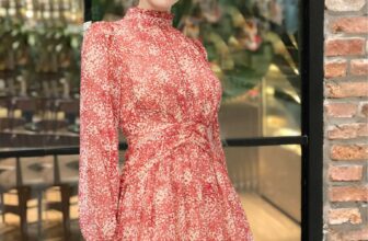 [🆕🇻🇳] CATHERINE – Thiết kế vô cùng tinh tế, tỉ mỉ trong từng chi tiết 👕 Top1Fashion 👗  Floral dress by 𝐶𝑎𝑡ℎ𝑒𝑟𝑖𝑛𝑒 𝑃𝑟𝑒𝑚𝑖𝑢𝑚 Chắc chắn mang đến cho các nàng một vẻ đẹp nhẹ nhàng cổ điển đầy sang trọng thời thượng quyến rũ.
Form đầm ôm gọn eo tôn , shares-0✔️ , likes-2❤️️ , date-2025-02-14 01:00:07🇻🇳🇻🇳🇻🇳📰🆕