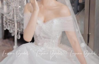 [🆕🇻🇳] Lasami Bridal – Váy cưới Hà Nội 🤵🏻 Top1Wedding 👰🏻  Một “ công chúa “ vô cùng xinh đẹp gửi đến nàng của LASAMI BridalVới chiếc phom corset thắt đáy lưng ong cùng thiết kế trễ vai đặc trưng “ tôn ưu điểm v , shares-0✔️ , likes-0❤️️ , date-2025-02-23 05:10:34🇻🇳🇻🇳🇻🇳📰🆕