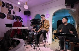 [☕️🇻🇳] Cà Phê Không 🥤 Top1Coffee ☕️  Tối mai các cặp đôi nào lên giao lưu với chủ đề  𝐕𝐚𝐥𝐞𝐧𝐭𝐢𝐧𝐞 sẽ được quán tặng 1 coupon đồ uống nha…
𝐋𝐢𝐯𝐞 𝐌𝐮𝐬𝐢𝐜 với chủ đề: L , shares-0✔️ , likes-9❤️️ , date-2025-02-13 04:44:12🇻🇳🇻🇳🇻🇳📰🆕