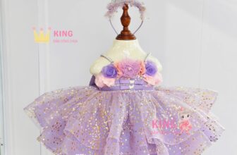 [🆕🇻🇳] KING Xưởng Đầm Công Chúa – Chuyên Váy Công Chúa Cao Cấp, nhận may theo yêu cầu, chuyên Sỉ và Lẻ 🧑‍🧒❤️️👶⭐️  VÁY CÔNG CHÚA TÍM MỘNG MƠ – KÈM CÀI ĐẦU & NƠ LƯNGBé yêu nhà bạn sẽ hóa thân thành nàng công chúa nhỏ xinh xắn với mẫu váy tím mộng mơ này! Thiết kế bồn , shares-0✔️ , likes-4❤️️ , date-2025-02-15 17:22:56🇻🇳🇻🇳🇻🇳📰🆕