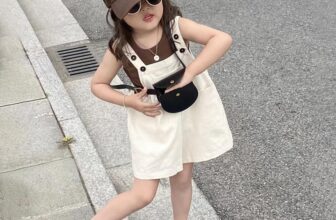 [???] Jun’s House – Chuyên quần áo cho trẻ em  ?‍?❤️️?⭐️ Set yếm cá tính mà vẫn rất xinh yêu
Set này mặc đi chơi vừa thoải mái năng động mà lại mát mẻ nữa
Em gom cả set gồm áo+yếm giá #259k/set
Bảng sz
Sz 90: 1 , shares-0✔️ , likes-1❤️️ , date-2025-02-12 00:27:47????????