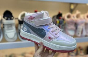 [🆕🇻🇳] Thế giới giầy việt newyork_ 33 nguyễn du- tp nam định 👕 Top1Fashion 👗  #Lạnh_Lạnh các mom tranh thủ săn #Sale giày thể thao bé gái cho các con nha ạIb shop báo sz giá ạ
, shares-1✔️ , likes-2❤️️ , date-2025-02-14 20:39:07🇻🇳🇻🇳🇻🇳📰🆕