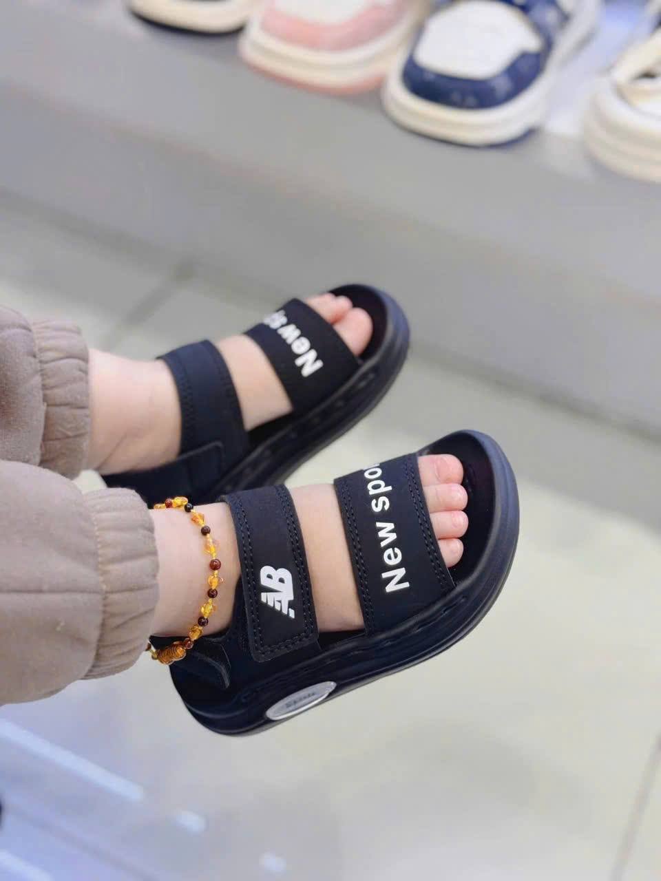 [🆕🇻🇳] Piza Mama & Kid – Chuyên giày dép – phụ kiện cần thiết cho bé 🧑‍🧒❤️️👶⭐️  Mẫu sandal ưng nhất năm nay, chất đẹp lắm Mẹ ạ
, shares-0✔️ , likes-0❤️️ , date-2025-02-17 16:34:15🇻🇳🇻🇳🇻🇳📰🆕