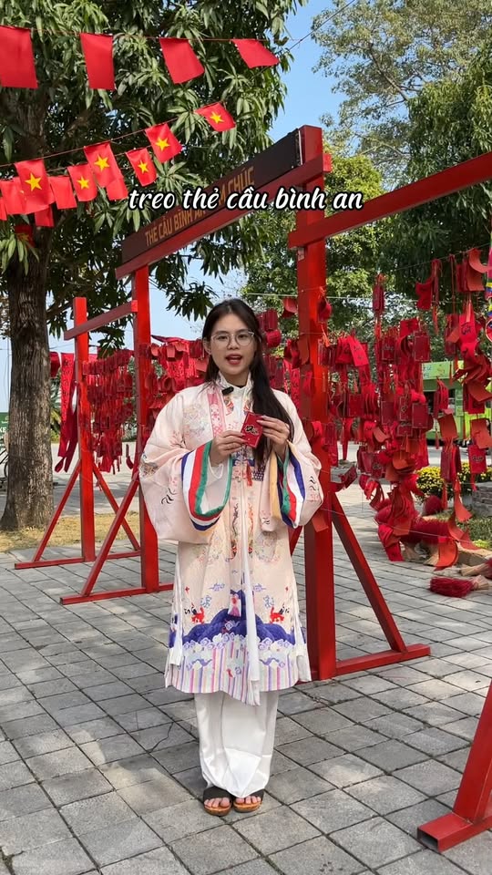 [☕️🇻🇳] Cham Cham Bakery – Coffee 🥤 Top1Coffee ☕️  TREO THẺ CẦU BÌNH AN – ĐÓN NHẬN MUÔN ĐIỀU LÀNHTại Chợ Quê Tam Chúc, bạn có thể tùy chọn Thẻ Cầu Bình An với 5 chữ đặc biệt: Đ , shares-0✔️ , likes-10❤️️ , date-2025-02-17 03:38:32🇻🇳🇻🇳🇻🇳📰🆕