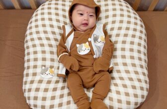 [🆕🇻🇳] ĐẬU ĐỎ – Đồ Sơ Sinh MẸ & BÉ 🧑‍🧒❤️️👶⭐️ Mặc áo gile xinh như tớ
Chiếc gile mỏng vừa giữ ấm phần ngực vừa thoải mái phần tay. Size nhỏ thiết kế riêng cho mấy bé bi như chúng mình đó ạ
Size 0-3- , shares-0✔️ , likes-2❤️️ , date-2025-02-17 04:00:02🇻🇳🇻🇳🇻🇳📰🆕