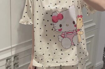 [🆕🇻🇳]  Kids House VN – Chuyên đồ Mẹ và Bé VNXK, TQXK, Cambodia 🧑‍🧒❤️️👶⭐️ SET BỘ CỘC HELLO KITTY
Đồ cotton về vs e thì cứ yên tâm vải chuẩn, ko chơi cotton pha nhé
Bộ này store bán ko dưới 400k đâu ạ
Mát lạnh tay mà k nh , shares-0✔️ , likes-0❤️️ , date-2025-02-17 16:10:04🇻🇳🇻🇳🇻🇳📰🆕