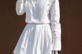 [???] SY STORE – Cửa hàng quần áo ? Top1Fashion ?  Giai điệu thời trang giữa lòng thành phố hiện đại, xuất hiện như những nốt nhạc thanh tao trong bản giao hưởng thời trang.
Thiết kế với 2 gam màu #Nâu #Trắ , shares-2✔️ , likes-11❤️️ , date-2025-02-20 18:13:23????????