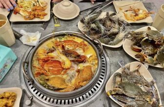 [🆕🇻🇳] Buffet KingHouse Seafood Cần Thơ 🍔 Top1Food  🍜 *Buffet gì hong Người Đẹp ơi.
**Điểm nổi bật tại Kinghouse:**
– **Cua, tôm, ghẹ, bạch tuộc sống** tươi ngon, được bắt sống tại hồ. Các món ăn như Bào Ngư, , shares-1✔️ , likes-7❤️️ , date-2025-02-26 17:54:07🇻🇳🇻🇳🇻🇳📰🆕