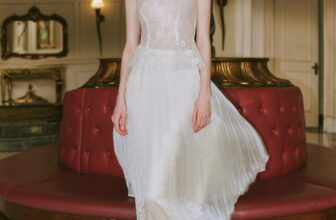 [🆕🇻🇳] The MAVEN – Fashion Brand 👕 Top1Fashion 👗   𝐁𝐀𝐂𝐊 𝐈𝐍 𝐒𝐓𝐎𝐂𝐊Layla Set sở hữu tông màu thanh lịch với sự kết hợp hài hoà của hai gam màu trắng và beige trung, tính toát lên phong thái sang trọng và  , shares-1✔️ , likes-4❤️️ , date-2025-02-20 21:30:50🇻🇳🇻🇳🇻🇳📰🆕