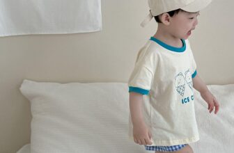 [???] Jun’s House – Chuyên quần áo cho trẻ em  ?‍?❤️️?⭐️ Bộ ice-cream siêu mát diêu đáng yêu cho các cô nhỏ các cậu nhỏ nhà mình đây ạ
Chất vải cotton mềm mịn ko gây kích ứng da cho bé
Mẫu này có cả sz bé cho các , shares-0✔️ , likes-0❤️️ , date-2025-02-21 18:11:28????????