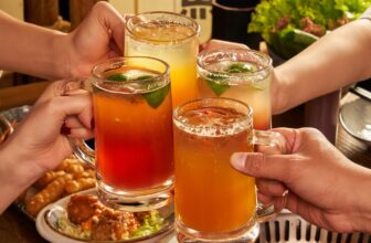 [🆕🇻🇳] 7Fuku – Izakaya Restaurant 🍔 Top1Food  🍜  Thay vì 1 2 3 dô, người Nhật nói gì khi cụng ly?
Khi cụng ly, người Nhật thường nói “Kanpai”. Đây là từ tiêng Nhật có nghĩa là “cạn chén”. Khá tương đồng  , shares-0✔️ , likes-2❤️️ , date-2025-02-20 16:58:52🇻🇳🇻🇳🇻🇳📰🆕