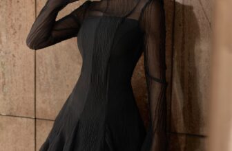 [🆕🇻🇳] DeNio – Phá bỏ lối mòn cũ của thời trang Việt 👕 Top1Fashion 👗  𝗤𝘂𝗶𝗻𝗻 𝗠𝗶𝗻𝗶 𝗗𝗿𝗲𝘀𝘀 | 𝗪𝗶𝗻𝘁𝗲𝗿 𝗖𝗼𝗹𝗹𝗲𝗰𝘁𝗶𝗼𝗻
Quinn Mini Dress là một trong những best-seller nổi bật của bộ sưu tập Winter Holiday Collection. Thiết kế mang đậm ch , shares-2✔️ , likes-18❤️️ , date-2025-02-18 02:30:43🇻🇳🇻🇳🇻🇳📰🆕