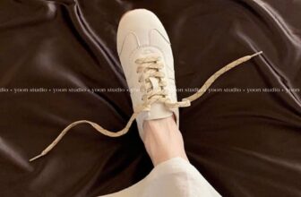 [🆕🇻🇳] Yoon Studio – Cửa hàng quần áo 👕 Top1Fashion 👗  Giày da phối dây chiều chuộng mọi phong cáchThiết kế vừa mang vibe sporty năng động vừa sở hữu vẻ vintage nữ tính. Mang gam màu trắng dễ phối trang phục  , shares-1✔️ , likes-1❤️️ , date-2025-02-24 00:42:34🇻🇳🇻🇳🇻🇳📰🆕