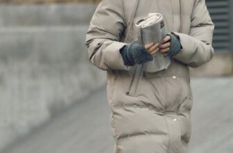 [🆕🇻🇳] Xuất Xịn Zara Mango (Jolie Shop) 👕 Top1Fashion 👗  Phao dáng dài e sẵn lẻ sz 3 màu : Kem – Be ghi – Rêu
Hàng dư xịn tuồn cắt tag, đẹp vô cùng tận
Từ chất đến form miễn bàn luôn ạ
, shares-0✔️ , likes-4❤️️ , date-2025-02-21 18:48:46🇻🇳🇻🇳🇻🇳📰🆕