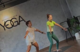 [???] Ed Yoga & Dance ? Top1Yoga ??‍♀️ Khi tập Inside Flow với bài hát mình yêu thích, cảm giác sẽ như thế nào nhỉ? Mọi người chia sẻ cho tụi mình biết được không?DÙ CHO TẬN THẾ
Flow by JT MIA , shares-0✔️ , likes-9❤️️ , date-2025-02-21 01:06:34????????
