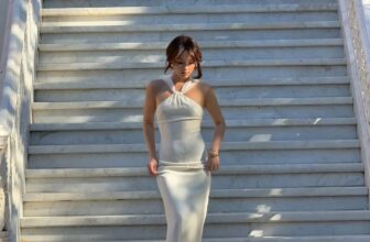 [🆕🇻🇳] Huong Boutique – Định hướng phong cách thời trang 👕 Top1Fashion 👗  Timeless Elegance in Velvet  A long, softly fitted velvet dress, paired with delicate Mulberry silk shoulders, creating a perfect balance of sophistication , shares-0✔️ , likes-0❤️️ , date-2025-02-23 21:00:41🇻🇳🇻🇳🇻🇳📰🆕