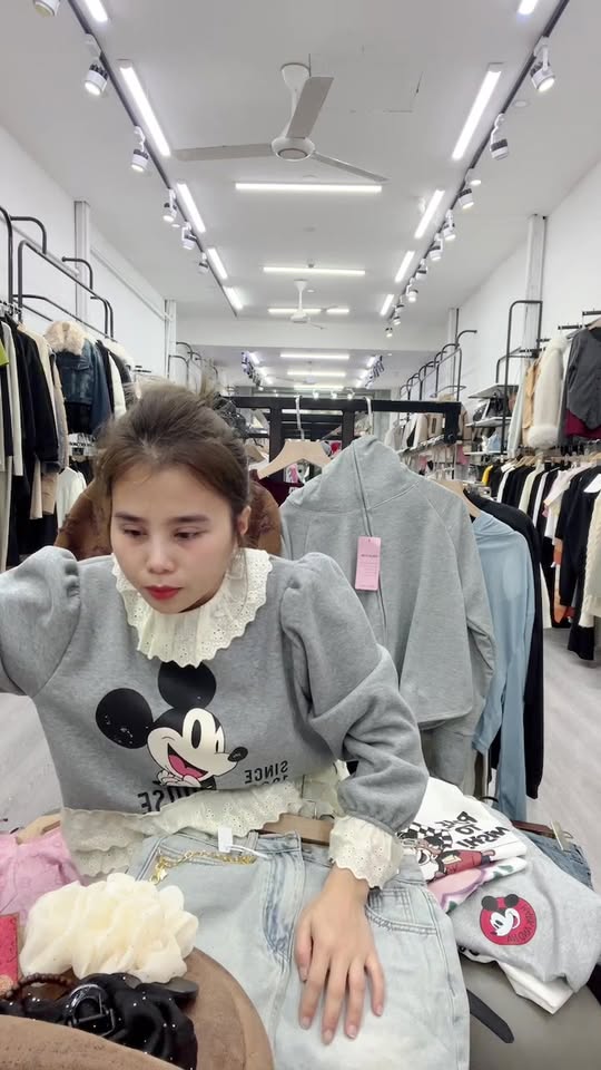 [🆕🇻🇳] Shop HUYỀN HIHI 👕 Top1Fashion 👗  sănnnn saleee với e ạ , shares-0✔️ , likes-17❤️️ , date-2025-02-23 20:18:58🇻🇳🇻🇳🇻🇳📰🆕
