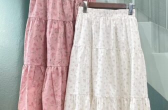 [???] Pomapan – Store vnxk – Thiết kế & Thời trang  ? Top1Fashion ?  cv403 – Chân váy hoa nhí midiiiii
Xinh iu quá các bác oiiii
Lưng thun , hoạ tiết nhẹ nhàng xinh lắm luôn
Freesize 65kg đổ lại
Hồng / Trắng
_________ , shares-0✔️ , likes-0❤️️ , date-2025-02-21 20:18:31????????