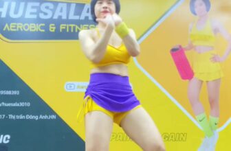 [🆕🇻🇳] Aerobic Zumba Yoga Huệ Sala Đông Anh 🧘 Top1Yoga 🧘 Chiều chiều đốt mỡ chơi vui, chị, em ai muốn thì lại với em.  , shares-0✔️ , likes-0❤️️ , date-2025-02-22 02:30:22🇻🇳🇻🇳🇻🇳📰🆕