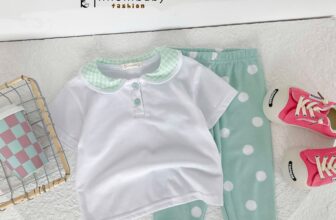 [🆕🇻🇳]  MiniumBaby – thương hiệu thời trang thiết kế chất lượng cao dành cho trẻ em 🧑‍🧒❤️️👶⭐️ 𝐇𝐄̀ 𝐑𝐔̛̣𝐂 𝐑𝐎̛̃ – 𝐁𝐄́ 𝐓𝐎𝐀̉ 𝐒𝐀́𝐍𝐆!
Bộ đồ cổ sen xinh xắn kết hợp quần lửng chấm bi, mang đến vẻ ngoài thanh thoát và đáng yêu. Chất vải mềm mại, thấm hút tốt , shares-1✔️ , likes-1❤️️ , date-2025-02-25 18:30:03🇻🇳🇻🇳🇻🇳📰🆕