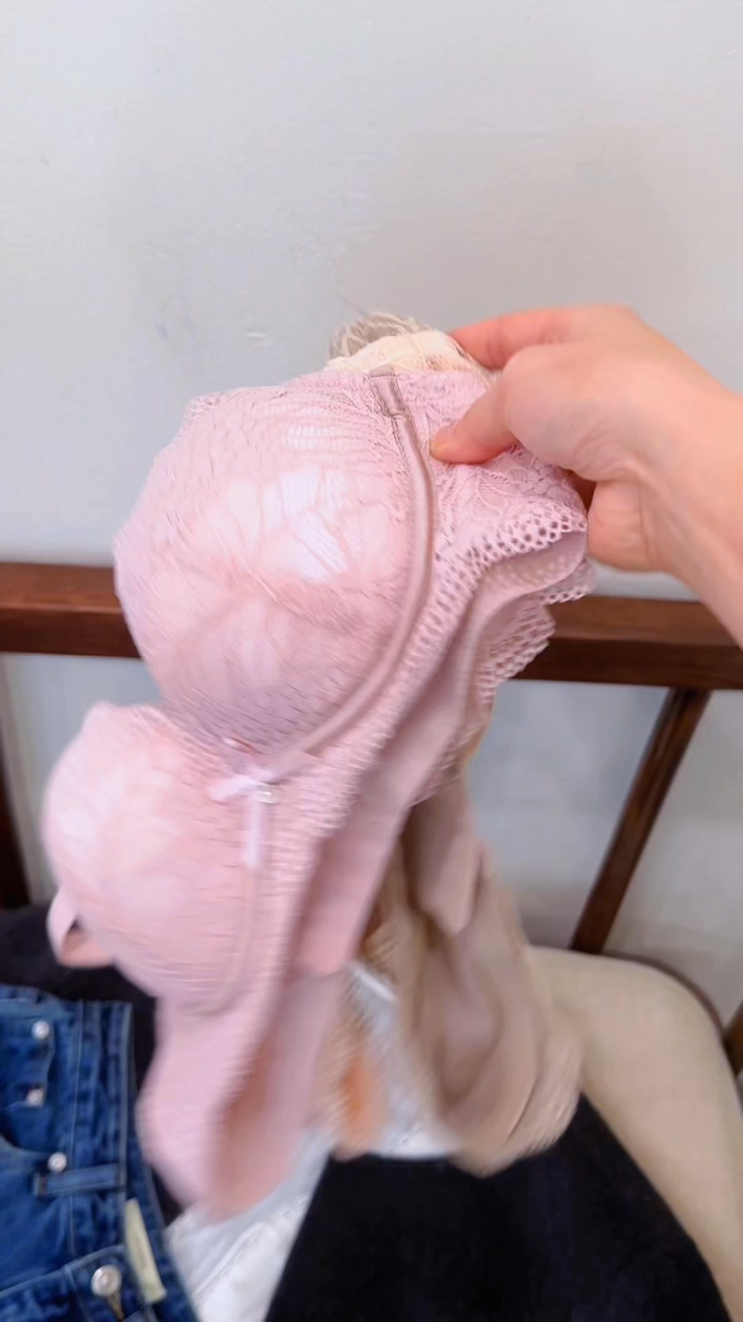 [🆕🇻🇳] BON.Mart  (Yêu Mẹ và bé) – Đồ sơ sinh cao cấp 🧑‍🧒❤️️👶⭐️ Bao năm vẫn Hot là em kem nẻ Goongbe này luôn đó, các mẹ tranh thủ săn trước đi nha, vào vụ vừa đắt vừa cháy hàng cơKem dưỡng ẩm GoongBe Pri-mmune Moist , shares-0✔️ , likes-2❤️️ , date-2025-02-24 21:00:24🇻🇳🇻🇳🇻🇳📰🆕