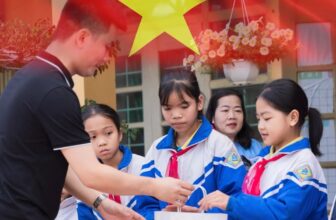 [🆕🇻🇳] Thầy Vũ Ngọc Anh – chuyên luyện thi Vật Lý lớp 10,11,12 📚 Top1Learn 📕 Thêm một việc ý nghĩa của Thầy VNA & cộng đồng học sinh IMOE Mapstudy  , shares-0✔️ , likes-11K❤️️ , date-2025-02-25 19:12:15🇻🇳🇻🇳🇻🇳📰🆕