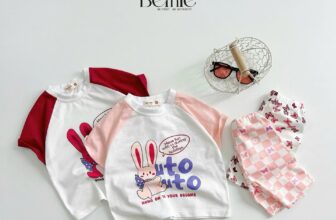 [🆕🇻🇳]  Lullabybaby – Thời trang cho bé 🧑‍🧒❤️️👶⭐️ Mùa hè cực đã cùng BernieChất liệu: Vải cotton Hàn mềm mại, thoáng khí, thấm hút mồ hôi tốt – rất phù hợp cho mùa hè.Thiết kế: Áo phông tay phối màu, , shares-0✔️ , likes-0❤️️ , date-2025-03-13 02:48:41🇻🇳🇻🇳🇻🇳📰🆕