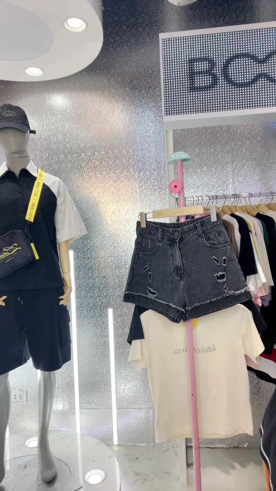 [👗🇻🇳] IVY moda – Chuỗi thương hiệu thời trang công sở 👕 Top1Fashion 👗 – Khám phá 5 outfits công sở đón hè cùng IVY moda!Nếu mùa đông ưu ái những thi …