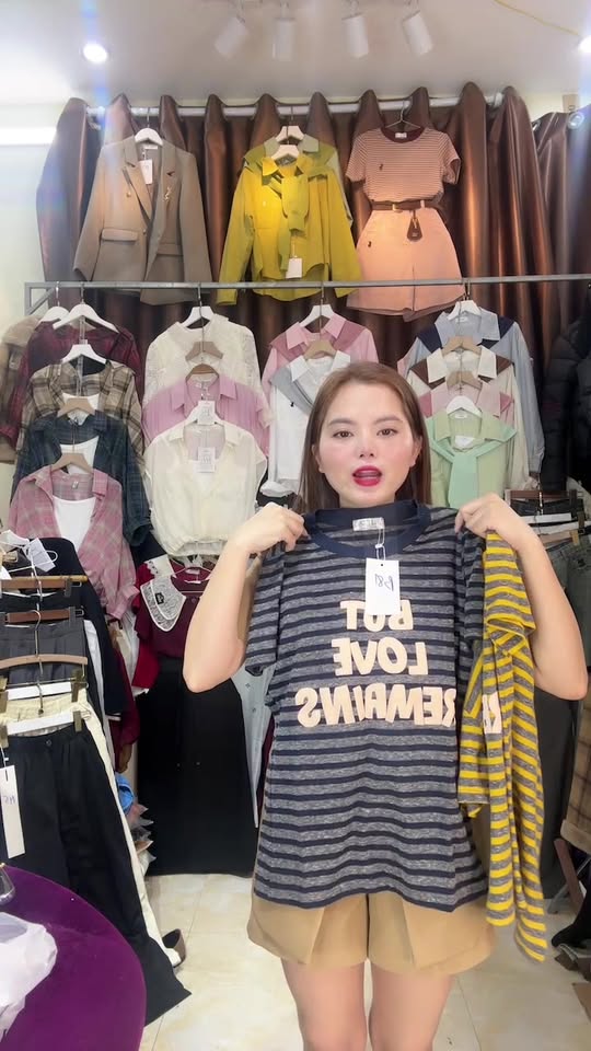 [🆕🇻🇳] Minh Tuyết Shop – Chuyên quần áo hót rẻ nhất thị trường 👕 Top1Fashion 👗  megalive 2025 sale lớn nhất năm 20-30k
đừng ai hỏi rẻ thế nha bom về e sale hết , shares-0✔️ , likes-11K❤️️ , date-2025-03-29 03:56:59🇻🇳🇻🇳🇻🇳📰🆕