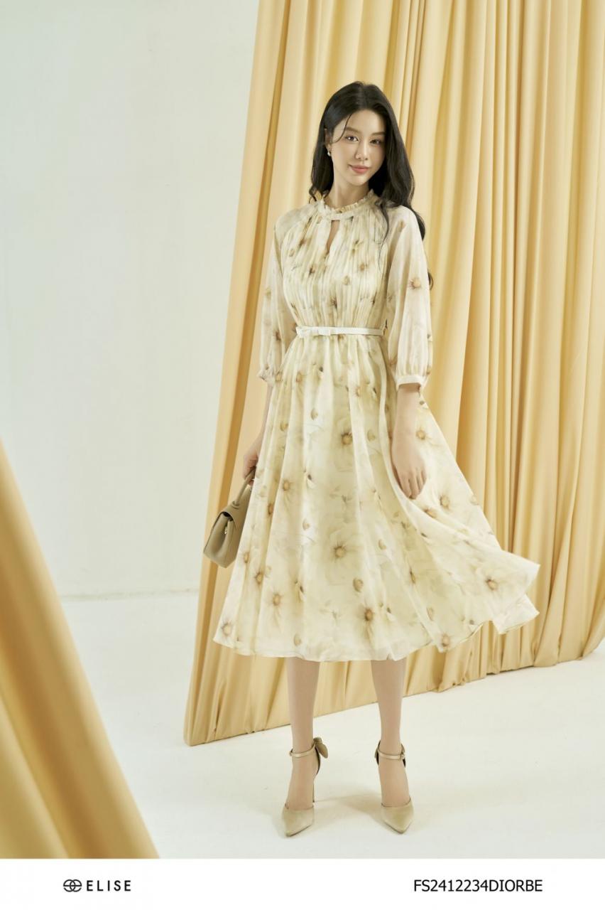 [🛒🇻🇳]ĐẦM TƠ HOA NỀN BE XẾP NHÚN CỔ KHOÉT – , SKU – FS2412234DIORBE – elise.vn 🇻🇳🛒Top1Shop🛒 🇻🇳Top1Vietnam🇻🇳 🛍🛒🇻🇳