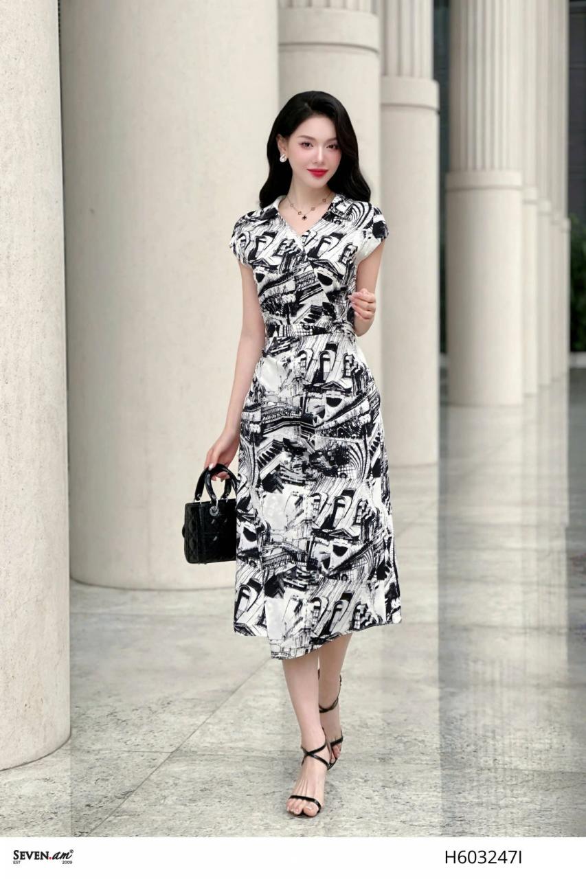 [🛒🇻🇳]Đầm ngắn tay lụa hoạ tiết đen trắng thời trang nữ Seven.AM H603247I – Seven.AM , SKU – – sevenam.vn 🇻🇳🛒Top1Shop🛒 🇻🇳Top1Vietnam🇻🇳 🛍🛒🇻🇳