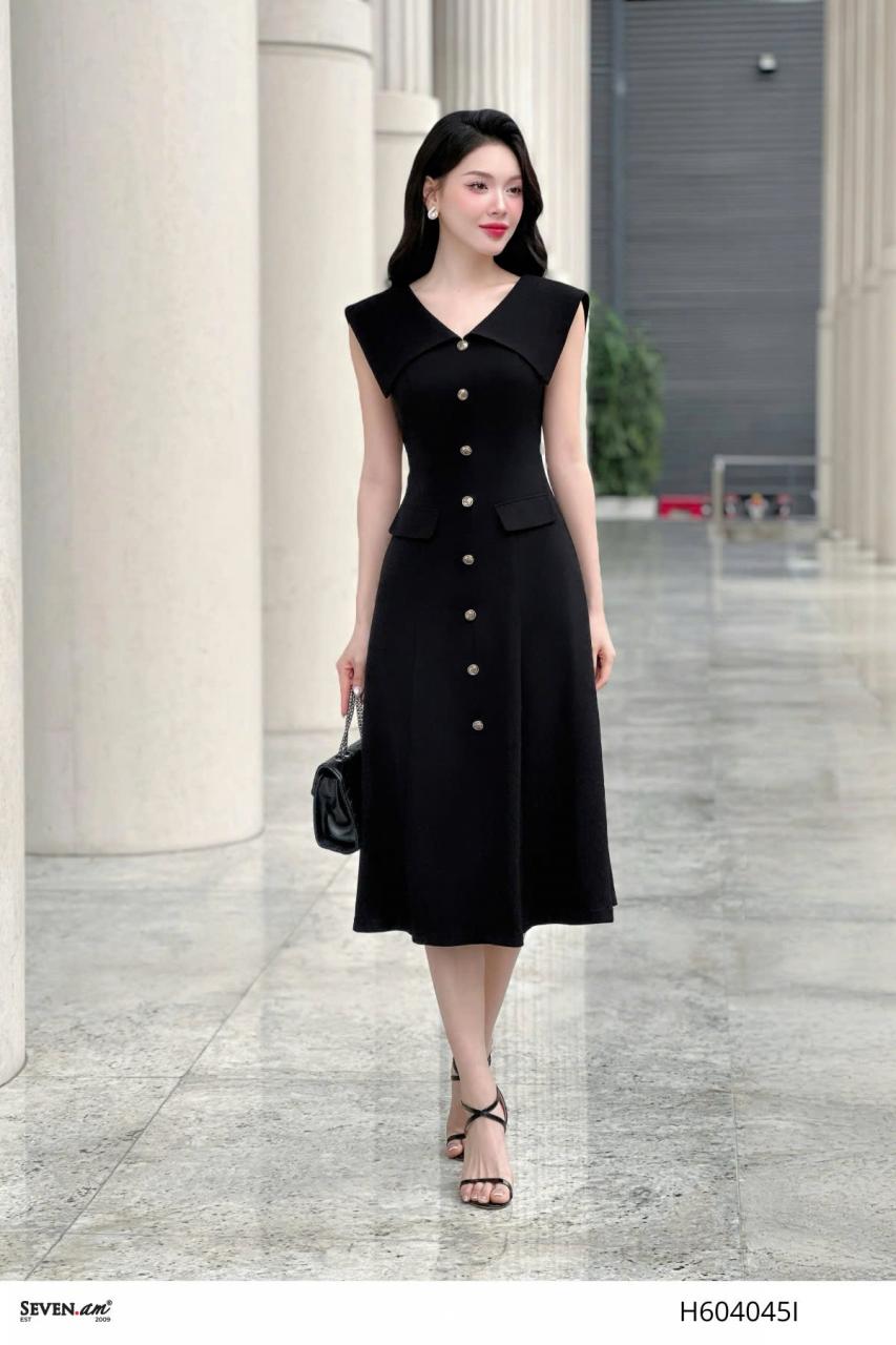 [🛒🇻🇳]Đầm xoè ngắn tay đen cổ cách điệu cúc dọc thời trang nữ Seven.AM H604045I – Seven.AM , SKU – – sevenam.vn 🇻🇳🛒Top1Shop🛒 🇻🇳Top1Vietnam🇻🇳 🛍🛒🇻🇳