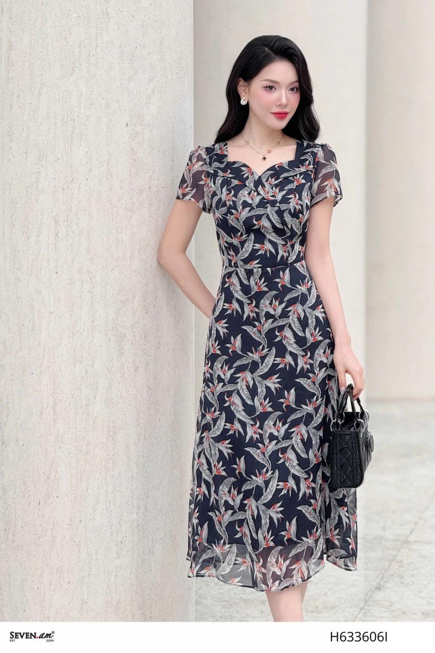 [🛒🇻🇳]Đầm ngắn tay chiffon tím than hoạ tiết cổ tim thời trang nữ Seven.AM H633606I – Seven.AM , SKU – – sevenam.vn 🇻🇳🛒Top1Shop🛒 🇻🇳Top1Vietnam🇻🇳 🛍🛒🇻🇳