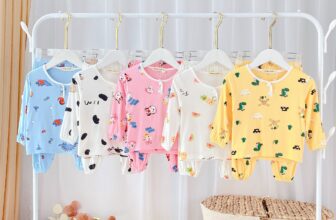 [🆕🇻🇳] MoonKids Bou’tique – Thời trang cao cấp cho bé 🧑‍🧒❤️️👶⭐️ MẪU DÀI CỐI XAY LẠI VỀ BÊN NHÀ MOONKIDS!!
Vải THUN LẠNH 100% cao cấp, mềm mịn co giãn 4 chiều, cùng bảng 4 màu cực dễ thương cho bé
Nhanh tay sắm ngay cho  , shares-0✔️ , likes-3❤️️ , date-2024-05-27 15:29:33🇻🇳🇻🇳🇻🇳📰🆕