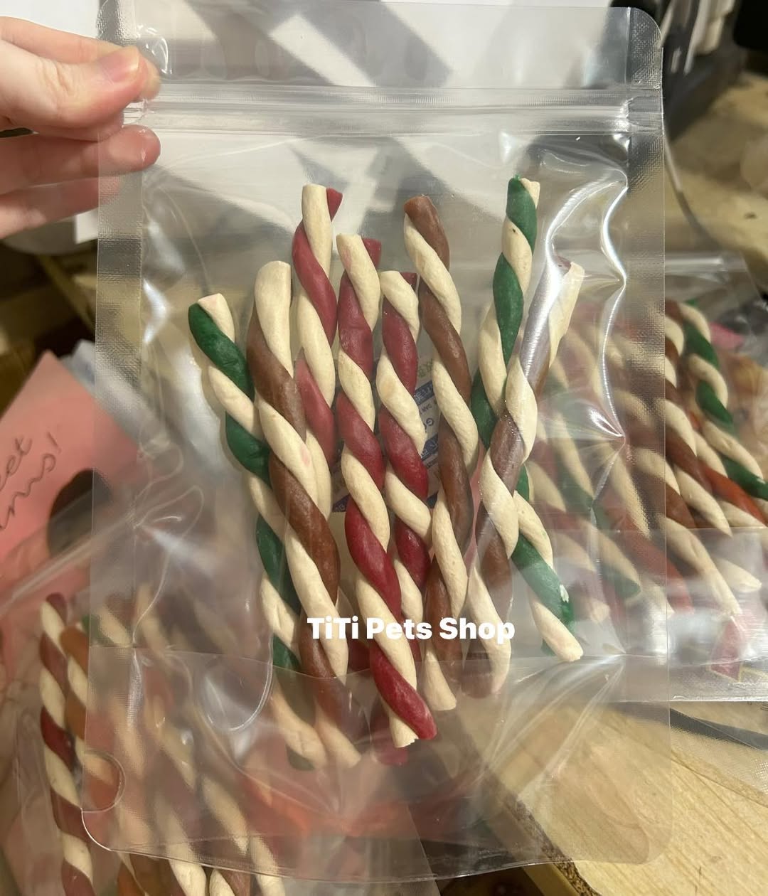 [🆕🇻🇳] TiTi Pets Shop 🐶🦜 Top1Pets 🐱🐠 Bánh que xoắn dẻo cho cún, 1 gói mix nhiều vị
Giá siêu mềm
, shares-0✔️ , likes-2❤️️ , date-2024-10-14 00:24:43🐶🐱🇻🇳🇻🇳🇻🇳📰🆕