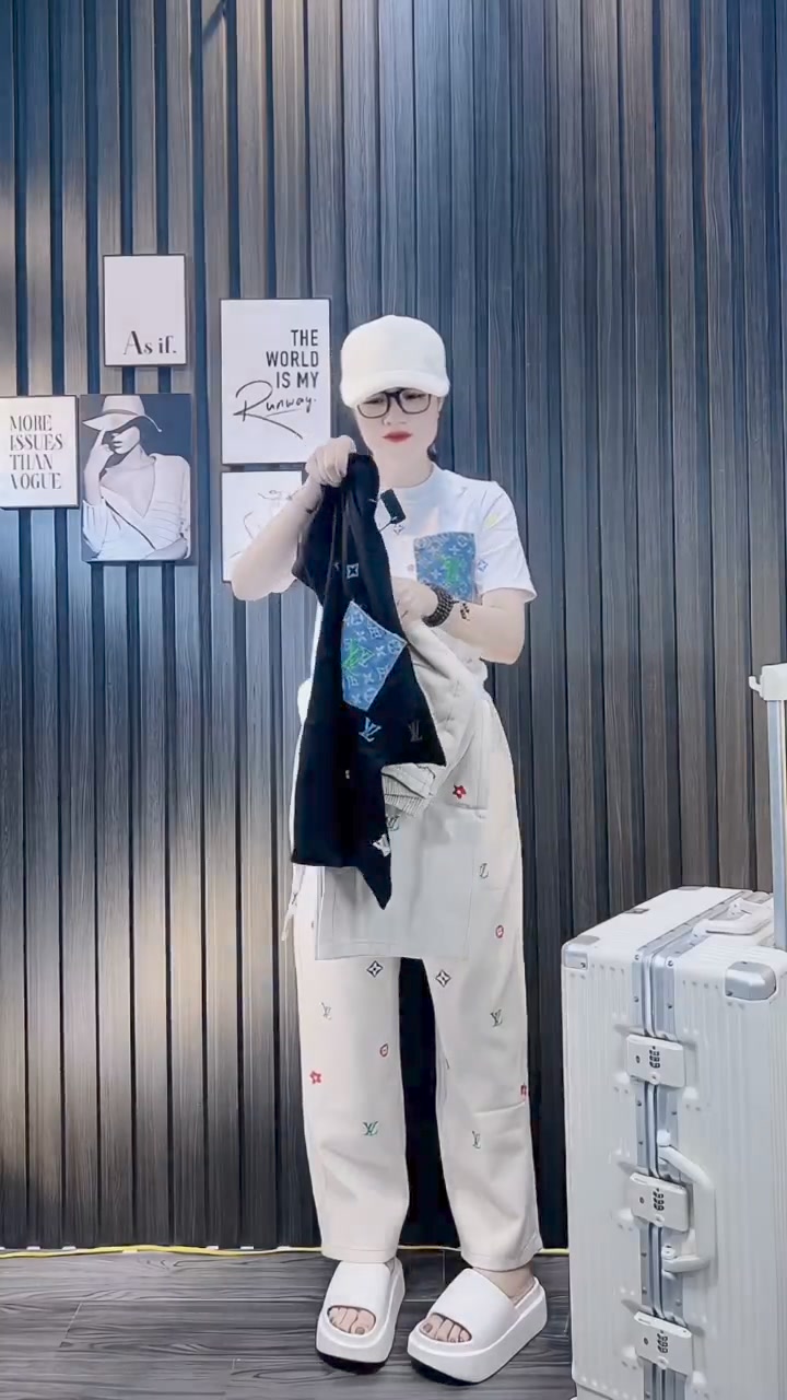 [🆕🇻🇳] Huế Bùi Shop 👕 Top1Fashion 👗   , shares-161✔️ , likes-16K❤️️ , date-2024-10-22 22:49:42🇻🇳🇻🇳🇻🇳📰🆕