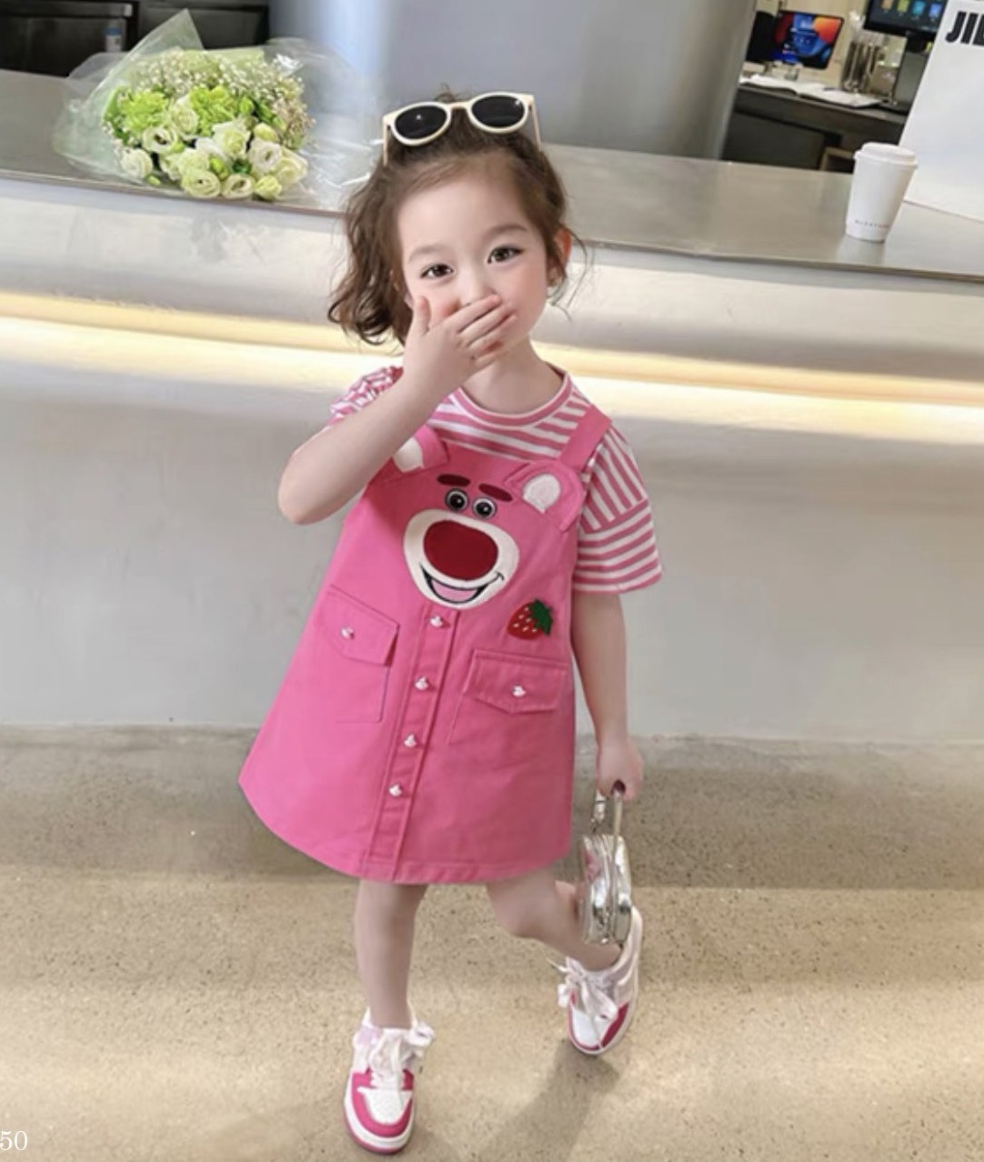 [🆕🇻🇳] Pinky Family – Thời trang Mẹ & Bé  🧑‍🧒❤️️👶⭐️ 𝐒𝐞𝐭 𝐯𝐚́𝐲 𝐲𝐞̂́𝐦 𝐡𝐨̂̀𝐧𝐠 𝐠𝐚̂́𝐮 𝐝𝐚̂𝐮
Áo thun với chất liệu cotton cao cấp thoáng mát
Kết hợp với váy yếm kaki hồng tạo nên sự dễ thương của set đồ
Điểm t , shares-0✔️ , likes-1❤️️ , date-2024-05-08 20:00:23🇻🇳🇻🇳🇻🇳📰🆕