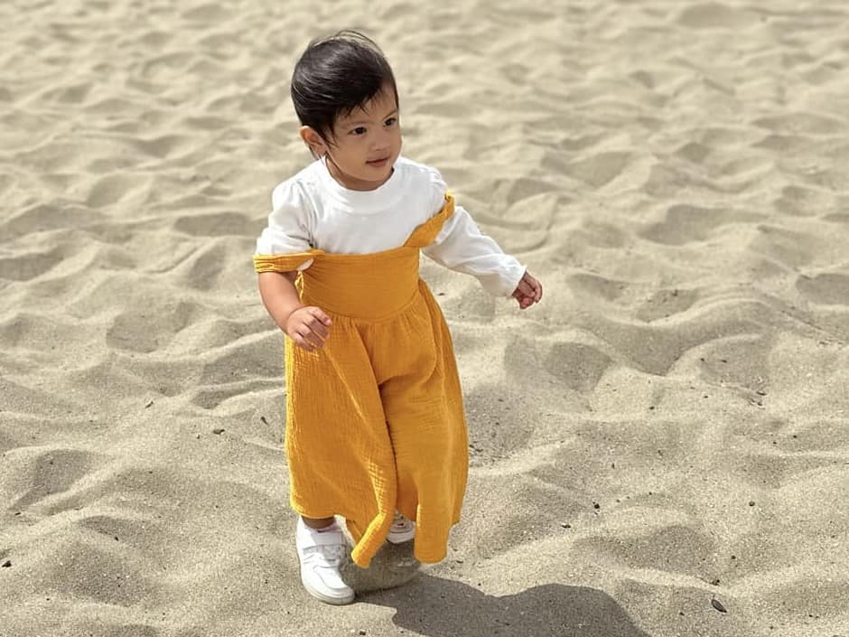 [🆕🇻🇳] CouCou – fun to wear, dress to impress 🧑‍🧒❤️️👶⭐️ [FEEDBACK]
Em bé xinh mặc đồ CouCou thong dong ở Mỹ được mọi người chú ý vì cưng quá trời cưng——————-
Design by CouCou
• Thời trang bạn b , shares-1✔️ , likes-15❤️️ , date-2024-09-16 23:59:38🇻🇳🇻🇳🇻🇳📰🆕