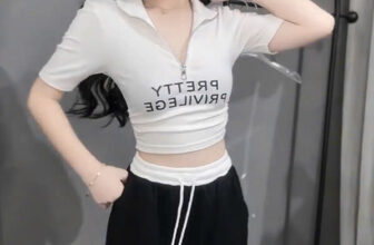 [🆕🇻🇳] Phương Linh Boutique -Chuyên cung cấp sỉ lẻ thời trang nữ thiết kế hot girl ,luôn cập nhật hàng trend 👕 Top1Fashion 👗  B026-Set áo crt cổ khoá quần suông dây rút
Diện lên duyên dáng, nhẹ nhàng,
Xinh tươi rạng rỡ, ngập tràn sắc xuân!
, shares-0✔️ , likes-5❤️️ , date-2025-02-27 16:19:00🇻🇳🇻🇳🇻🇳📰🆕