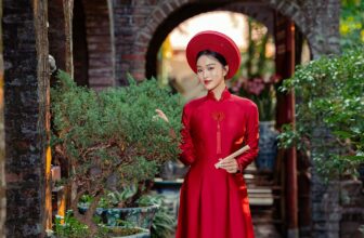 [🆕🇻🇳] La Rosa Bridal – Makeup – wedding dress and more ..! 🤵🏻 Top1Wedding 👰🏻  Cặp áo dài đỏ truyền thống – biểu tượng của sự trang nhã, thanh thoát nhưng lại không hề đơn giản. Mỗi đường kim mũi chỉ, mỗi chi tiết đính kết đều được th , shares-1✔️ , likes-7❤️️ , date-2025-03-01 20:51:59🇻🇳🇻🇳🇻🇳📰🆕