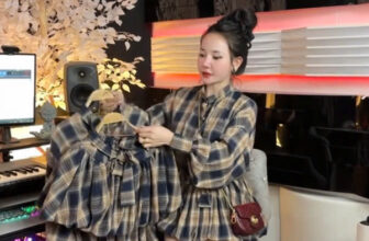 [🆕🇻🇳] Phương Linh Boutique -Chuyên cung cấp sỉ lẻ thời trang nữ thiết kế hot girl ,luôn cập nhật hàng trend 👕 Top1Fashion 👗  B029-Set kẻ kute
Hàng hiếm có khó tìm các nàng ơi, diện lên đi tìm người chê cũng khó
Xinh dáng,tiểu thơ sang chảnh lắm ạ
, shares-0✔️ , likes-10❤️️ , date-2025-02-28 17:11:28🇻🇳🇻🇳🇻🇳📰🆕